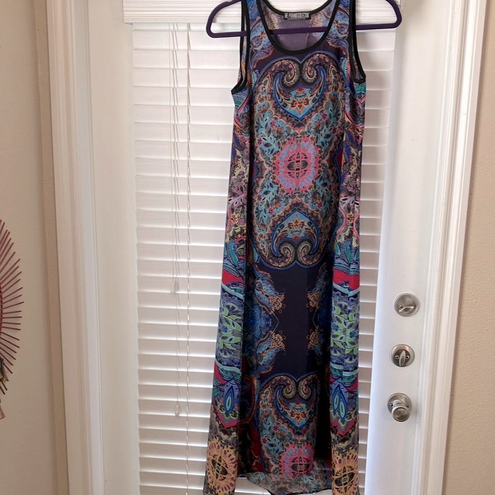 THE PYRAMID COLLECTION Gorgeous Sleeveless Paisley Maxi Dress Size XS